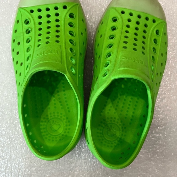 [8C/9C]Boy Summer 2 Pairs Sandal- Nike and Native - Picture 6 of 10